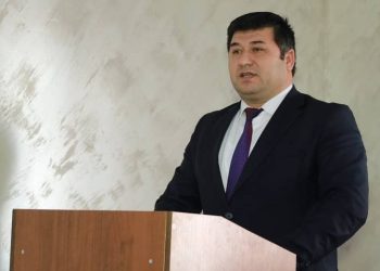 Ҷавонон  – пайрави Пешвои миллат