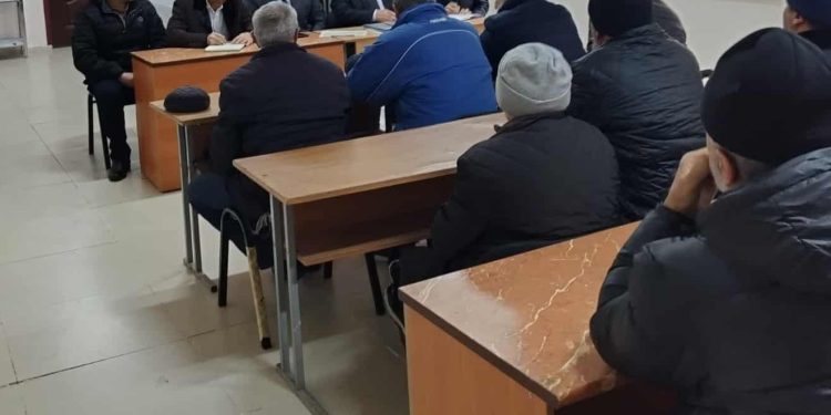 Вохӯрии саривақтӣ бо сокинони ноҳияи Ванҷ