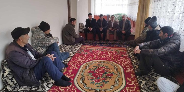 Вохӯрии судманд бо сокинони ноҳияи Ванҷ