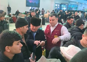 Встречи и беседы с гражданами республики продолжаются в “Международном аэропорту города Душанбе”