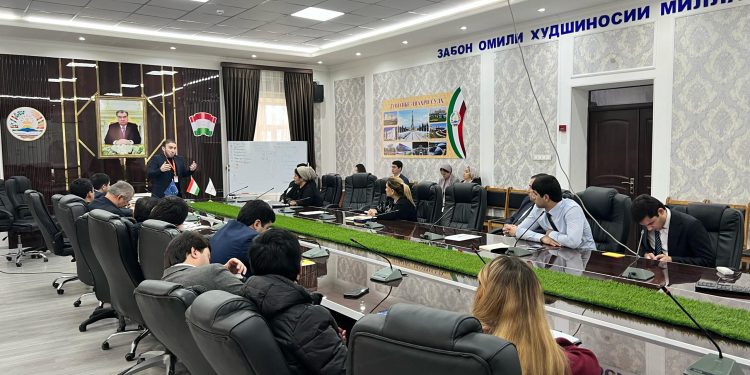 Обучающий семинар наращивания уровень знания и потенциала сотрудников