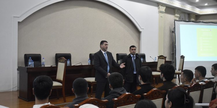 Мусоҳибаи судманд: муташаккилона сафарбар намудани муҳоҷирон ба Британияи Кабир