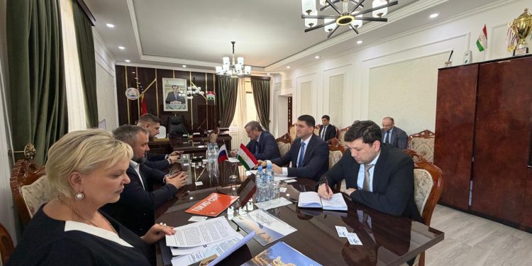 Санкт-Петербург дар соҳаи муҳоҷирати меҳнатӣ ҳамкорӣ барқарор мекунад