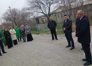 Вохӯрии саривақтӣ бо сокинони ноҳияи Деваштич