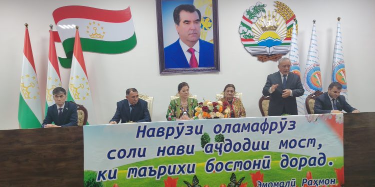 Наврӯз зеботарин ҷашни миллати тоҷик аст! Дар ноҳияи Варзоб таҳти унвони “Наврӯзи оламафрӯз – Иди аҷдодии миллати тоҷик” ҳамоиш доир гардид