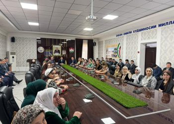 Празднование Дня матери в Миграционной службе