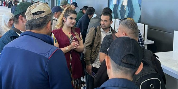 Гузаронидани корҳои фаҳмондадиҳӣ дар байни муҳоҷирони меҳнатӣ дар “Фурудгоҳи байналмилалии шаҳри Душанбе”