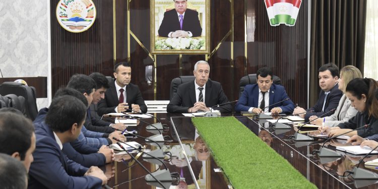 Хониши идоравӣ дар Хадамоти муҳоҷират