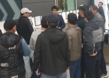 Суҳбату вохӯрӣ бо муҳоҷирони меҳнатӣ дар “Фурудгоҳи байналмилалии шаҳри Душанбе” бо маром идома меёбад