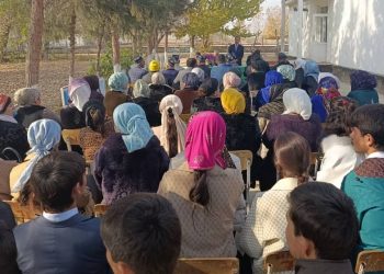 Вохӯрии судманди гурӯҳи таблиғотӣ бо фаъолон ва сокинони Ҷамоати деҳоти Ватани ноҳияи Фархор