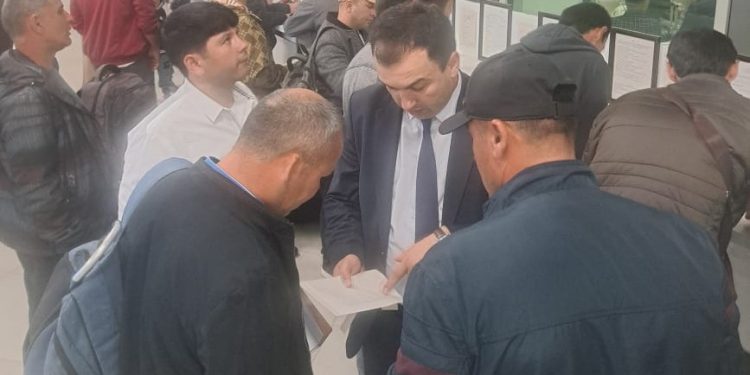 Продолжение беседы и встречи с трудовыми мигрантами в «Международном аэропорту города Душанбе»
