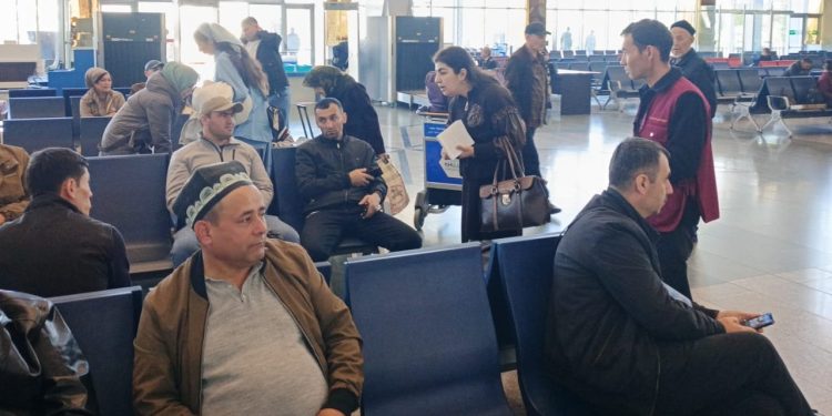 Разъяснительная работа с трудовыми мигрантами в «Международном аэропорту Худжанд»