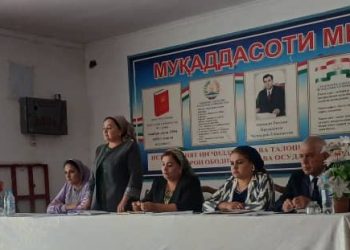 Идомаи суҳбату вохӯриҳои судманд дар ноҳияи Файзобод