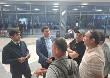 Продолжение разъяснительной работы в две смены в «Международном аэропорту города Душанбе»