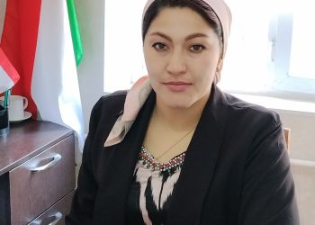 Таълиму тарбияи наслҳои ояндасоз вазифаи аввалиндараҷаи падару модар