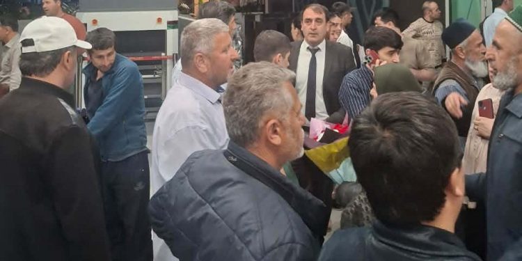 Вохӯрии судманд бо муҳоҷирони ба ватан бозгашта ва аъзои оилаи онҳо