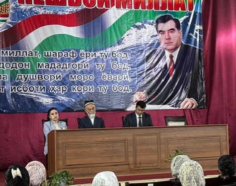 Суҳбати самимӣ бо сокинони махаллаи “Тиллокон”-и шаҳри Хуҷанд