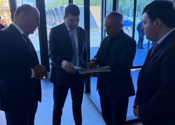 Суҳбату вохӯриҳо бо шаҳрвандон дар “Фурудгоҳи байналмилалии шаҳри Душанбе”