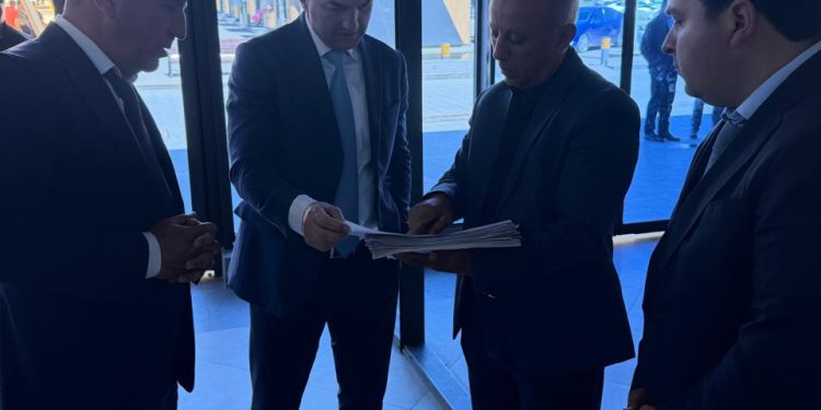 Суҳбату вохӯриҳо бо шаҳрвандон дар “Фурудгоҳи байналмилалии шаҳри Душанбе”