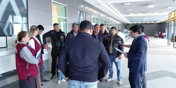 Проведение разъяснительной работы в «Международном аэропорту города Душанбе»