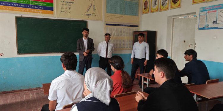 Мулоқоти судманд бо хонандагони муассисаи таълимии №3 –и деҳаи Лоҳутӣ Ҷамоати деҳоти Кумсангири ноҳияи Ҷайҳун