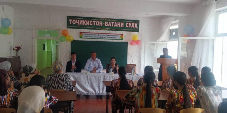 Чорабинии иттилоотӣ – фаҳмонидадиҳӣ дар “Коллеҷи тиббии шаҳри Исфара”