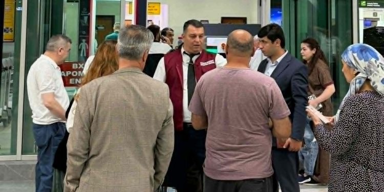 Плодотворная встреча с гражданами в “Международном аэропорту города Душанбе”
