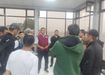 Суҳбату вохӯрӣ бо муҳоҷирони меҳнатӣ дар “Фурудгоҳи байналмилалии Кӯлоб”