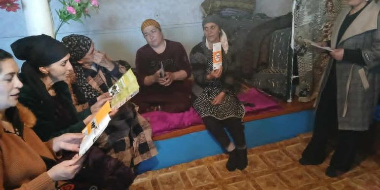 Вохӯри бо сокинони кӯчаи Сомонӣ 2 ноҳияи Мурғоб