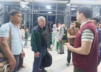 В “Международном аэропорту города Душанбе” продолжаются беседы  и встречи с трудовыми мигрантами
