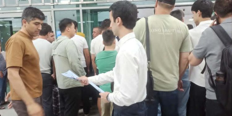Продолжается разъяснительная работа в “Международном аэропорту города Душанбе”