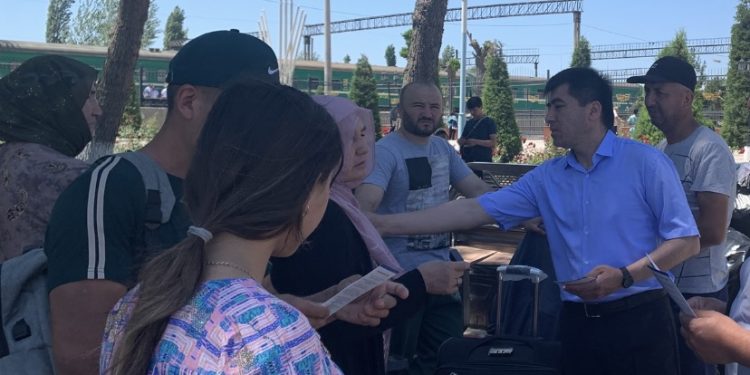 Беседы и встречи на “Худжандском железнодорожном вокзале”