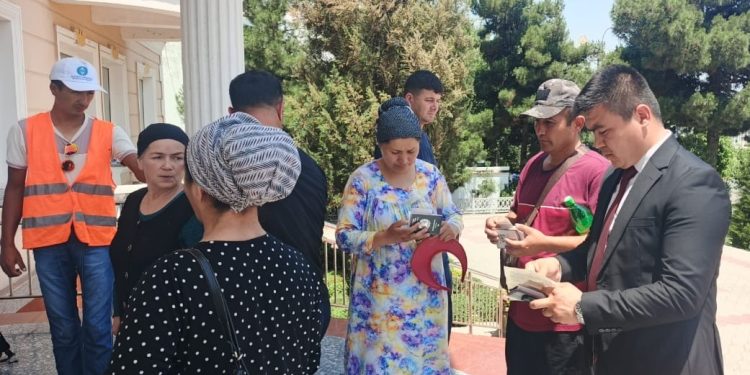 Корҳои фаҳмондадиҳӣ дар “Истгоҳи роҳи оҳани Хуҷанд” идома дорад