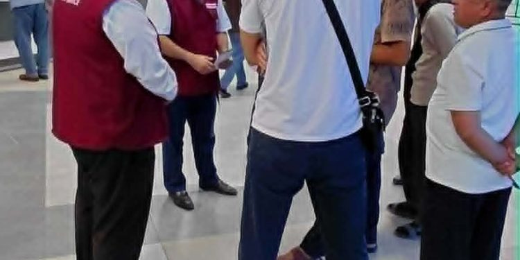 Продолжение встречи с гражданами в “Международном аэропорту города Душанбе”