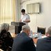Изучающие занятие по борьбе с коррупцией
