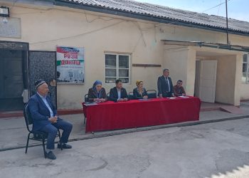 Вохӯрии судманд бо сокинони ноҳияи Шаҳринав