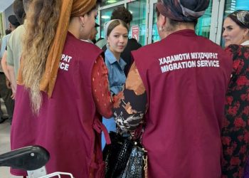 Продолжение встречи с гражданами в “Международном аэропорту города Душанбе”
