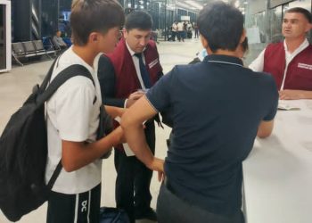 Очередная встреча с гражданами – трудовыми мигрантами в “Международном аэропорту города Душанбе”