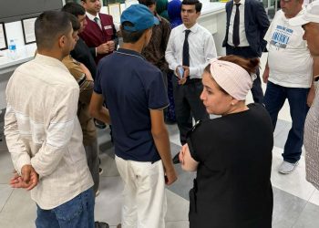 Плодотворная встреча с гражданами в «Международном аэропорту города Душанбе»