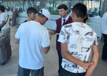 Плодотворная встреча с гражданами – трудовыми мигрантами в “Международном аэропорту города Душанбе”