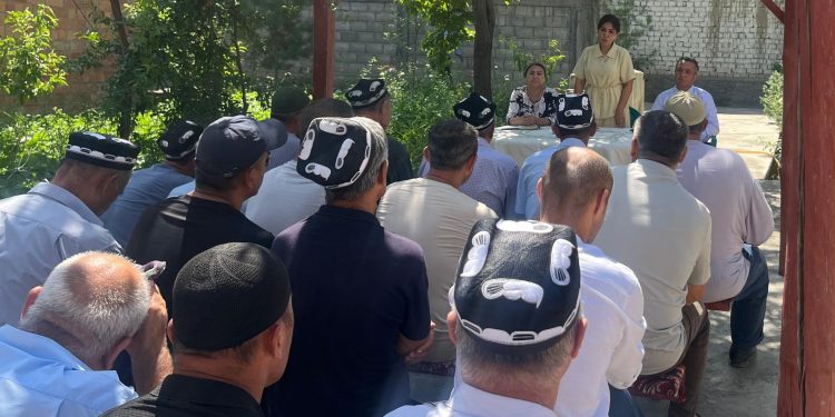 Встреча с жителями сельского джамоата Чилгази города Исфары