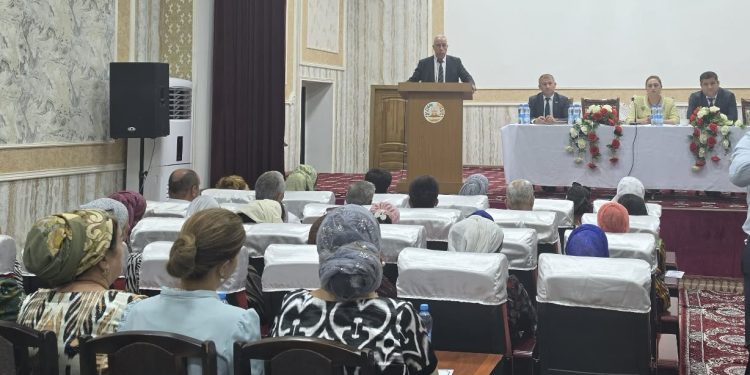 Мулоқоти судманд бо фаъолон, омӯзгорон ва сокинони ноҳияи Рӯдакӣ
