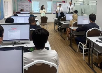 Продолжение разъяснительной работы с гражданами в Консультативном центре