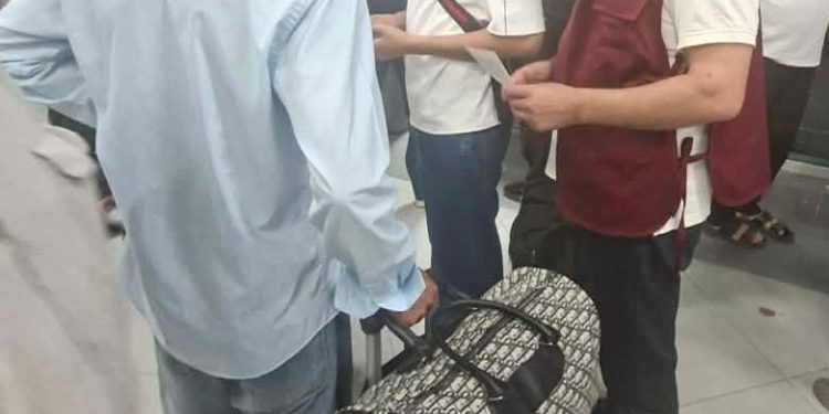 Продолжение встречи с гражданами в «Международном аэропорту города Душанбе»