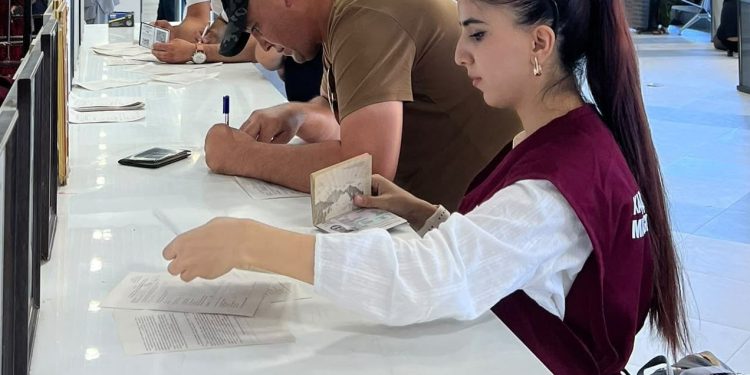 Очередная встреча с гражданами в «Международном аэропорту города Душанбе»