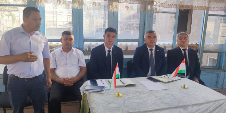 Мулоқоти навбати бо сокинони шаҳри Истаравшан