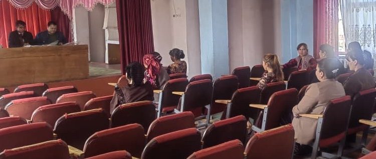 Вохӯрӣ бо сокинони Ҷамоати деҳоти Ошобаи ноҳияи Ашт