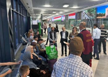 Беседы и встречи с гражданами в «Международном аэропорту города Душанбе»