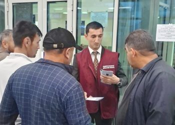 Очередная встреча с гражданами в “Международном аэропорту города Душанбе”