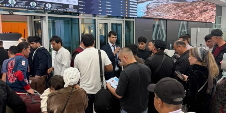 Суҳбату вохӯрӣ дар “Фурудгоҳи байналмилалии шаҳри Душанбе”